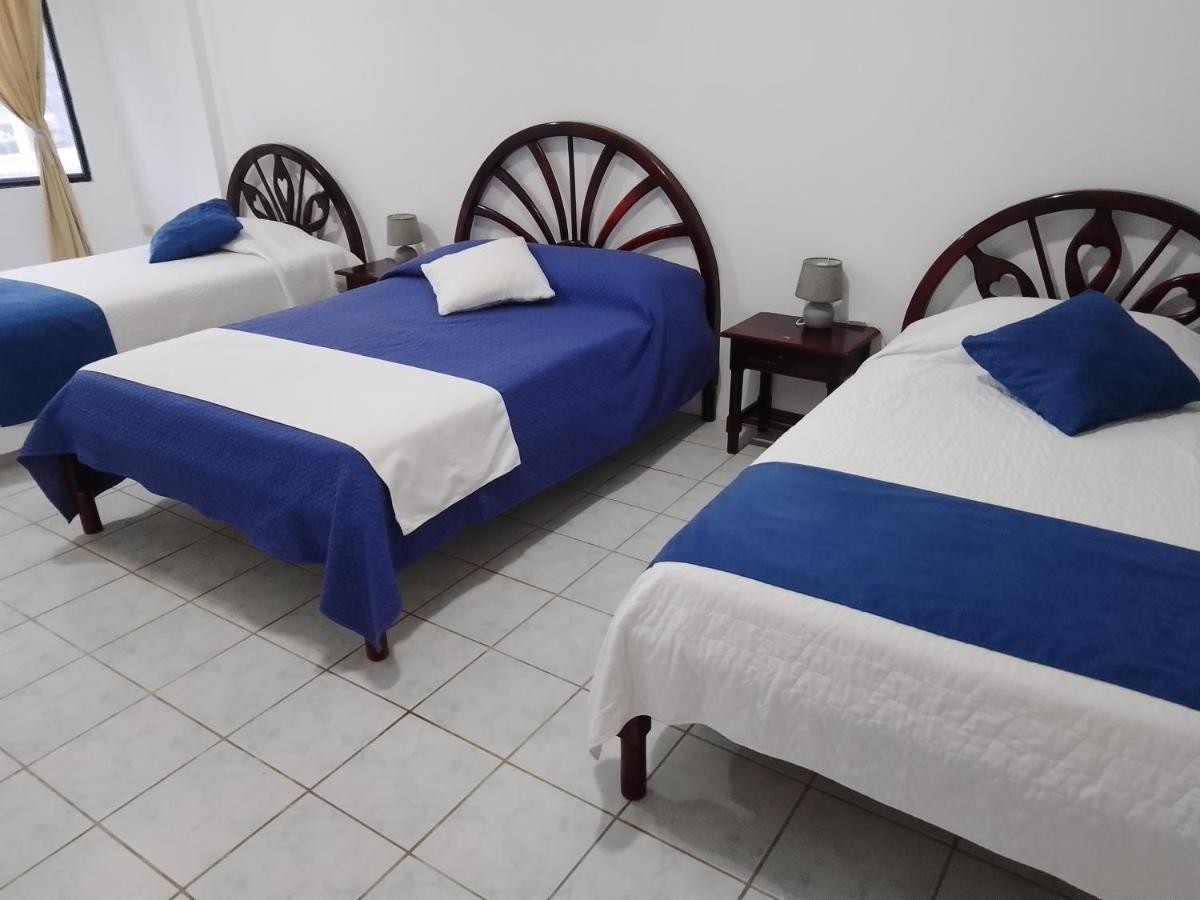 Hotel Isla Del Descanso Puerto Villamil Esterno foto