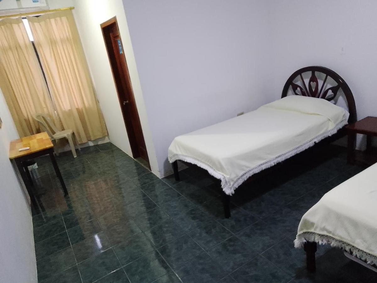Hotel Isla Del Descanso Puerto Villamil Esterno foto