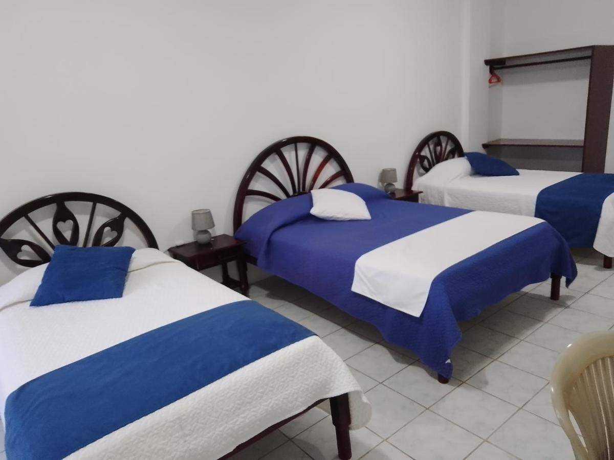 Hotel Isla Del Descanso Puerto Villamil Esterno foto
