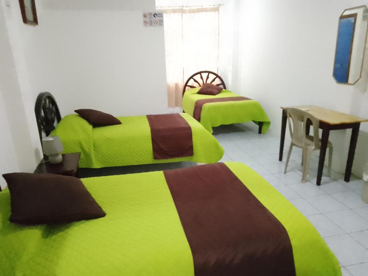 Hotel Isla Del Descanso Puerto Villamil Esterno foto