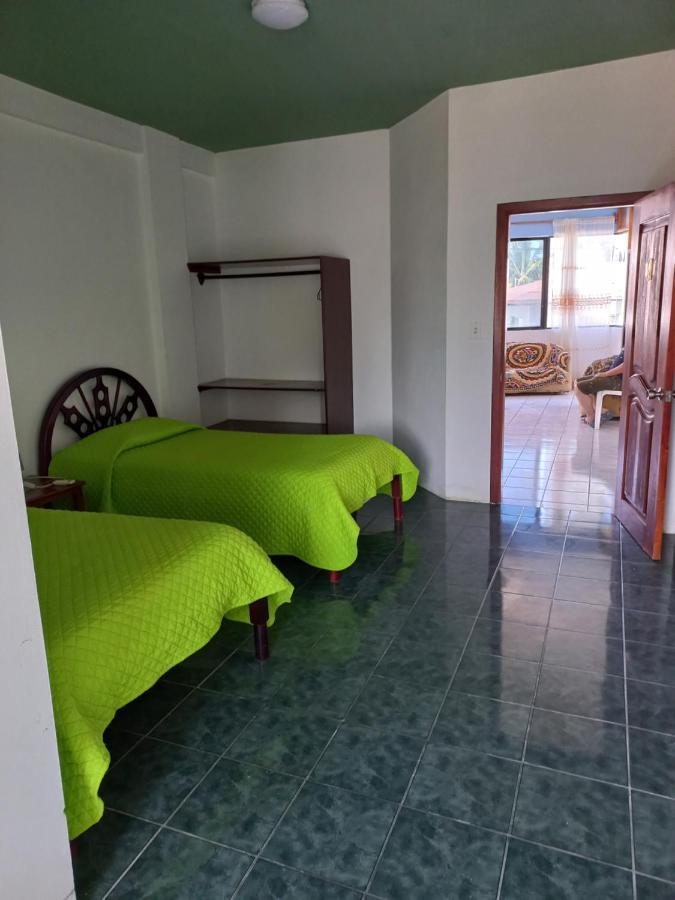 Hotel Isla Del Descanso Puerto Villamil Esterno foto