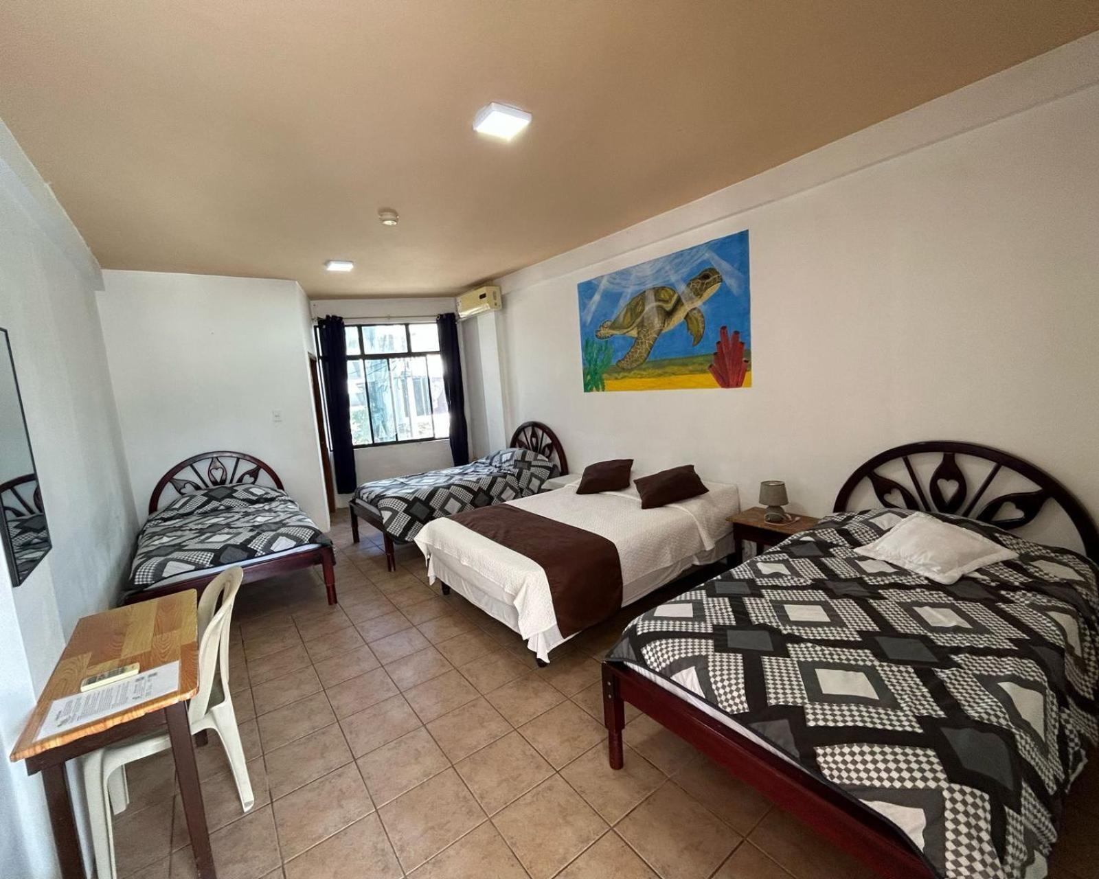 Hotel Isla Del Descanso Puerto Villamil Esterno foto