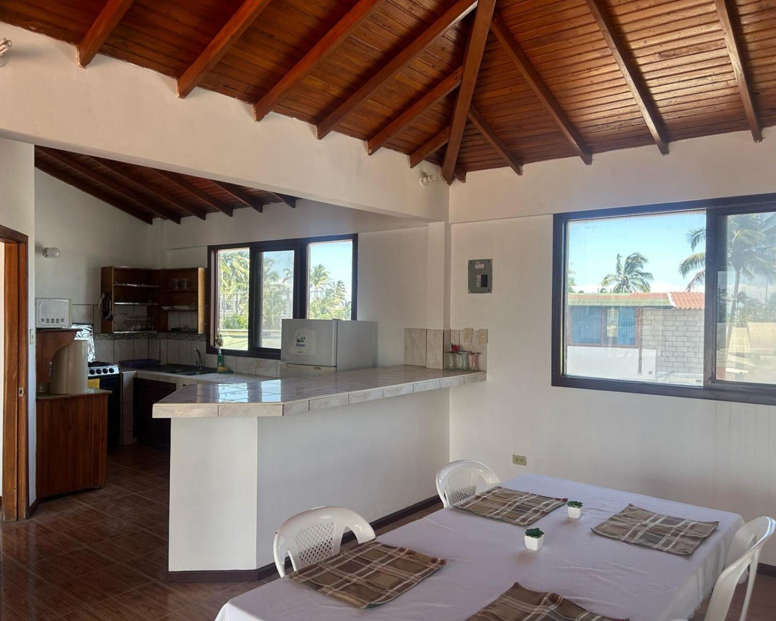 Hotel Isla Del Descanso Puerto Villamil Esterno foto